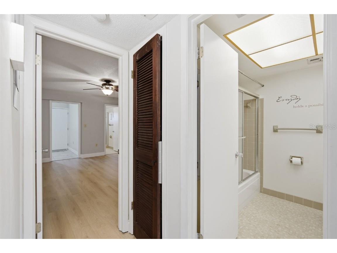 5865 37th Avenue N #19 Saint Petersburg FL 33710 TB8446788 image22