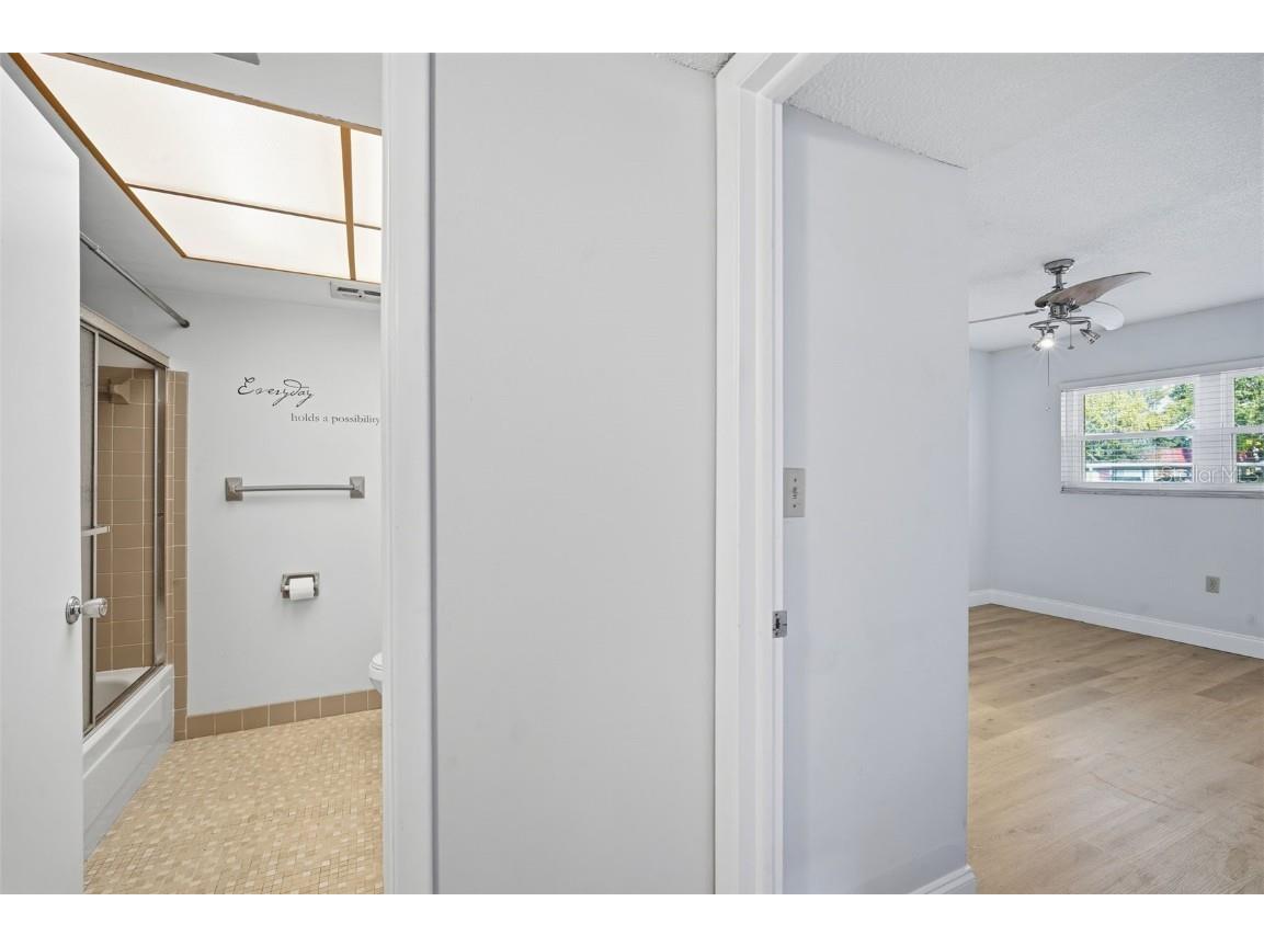 5865 37th Avenue N #19 Saint Petersburg FL 33710 TB8446788 image23