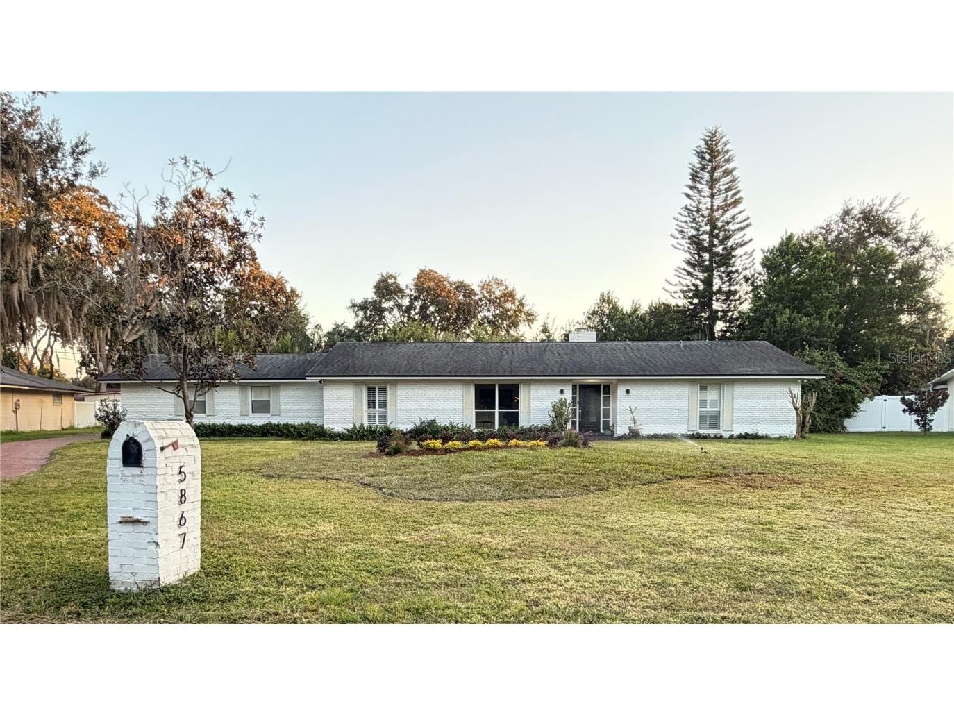 5867 Cove Drive Belle Isle FL 32812 - LAKE CONWAY O6360671 image1