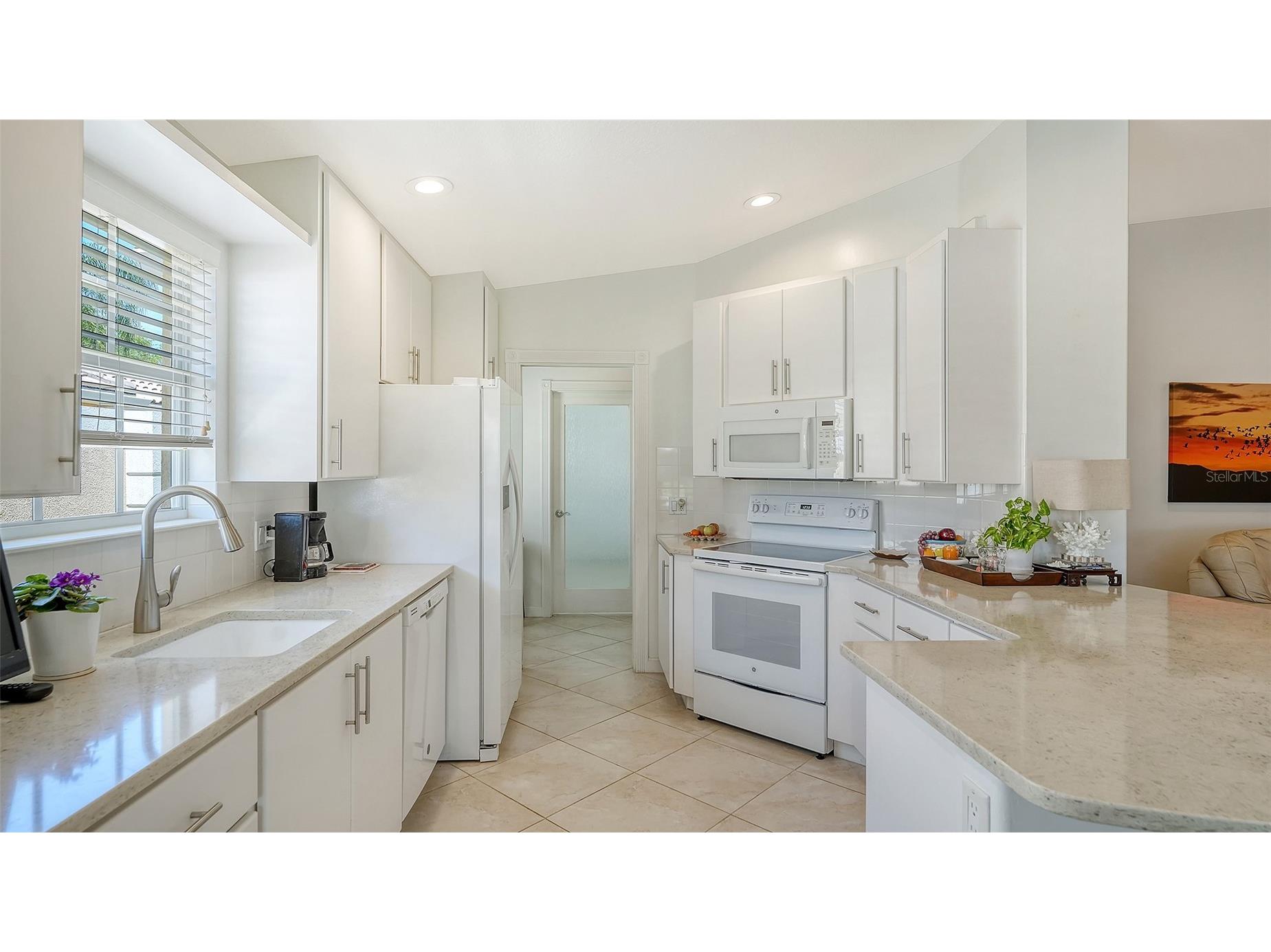 5867 Helicon Place Sarasota FL 34238 A4689669 image19