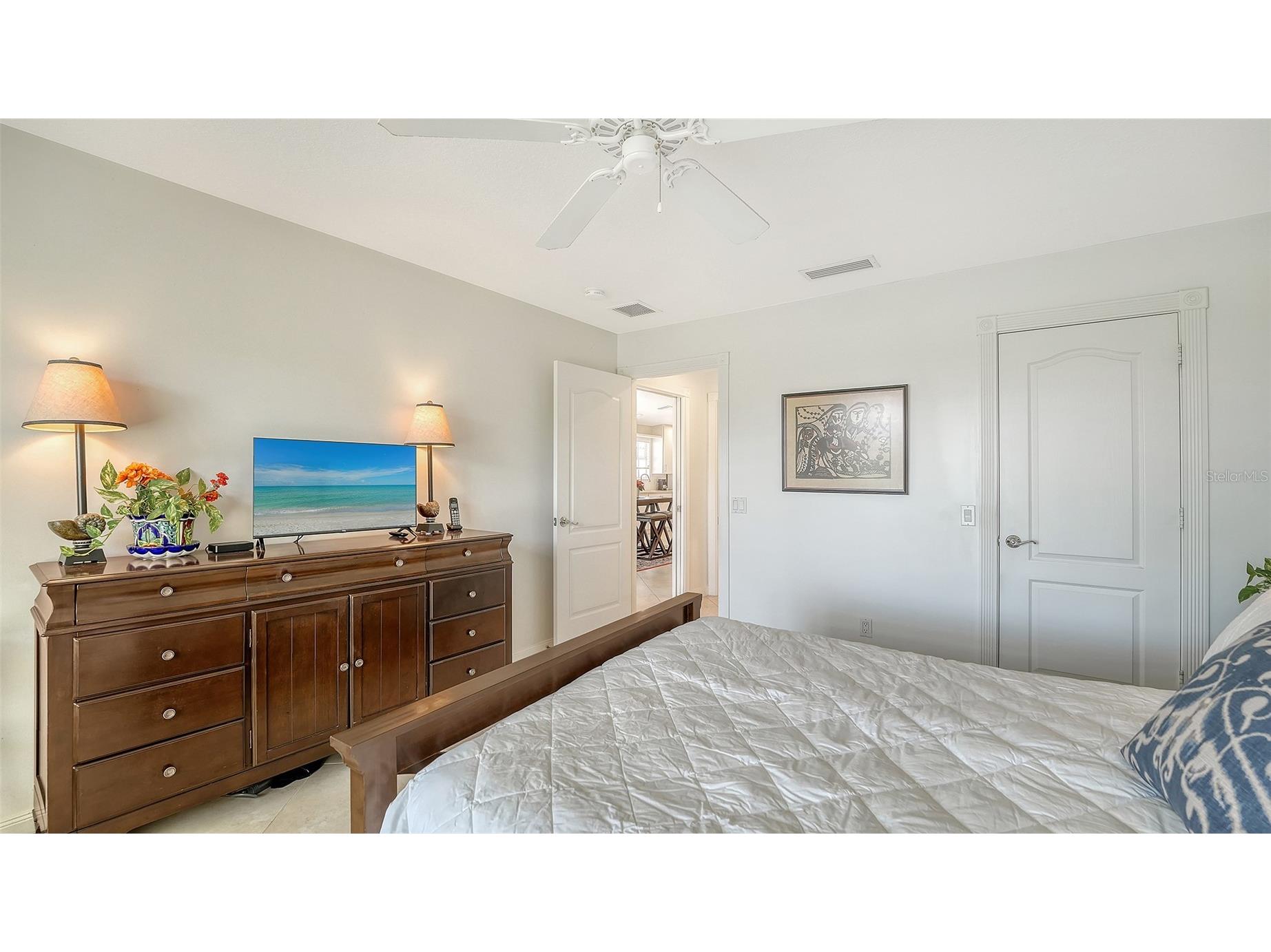 5867 Helicon Place Sarasota FL 34238 A4689669 image26
