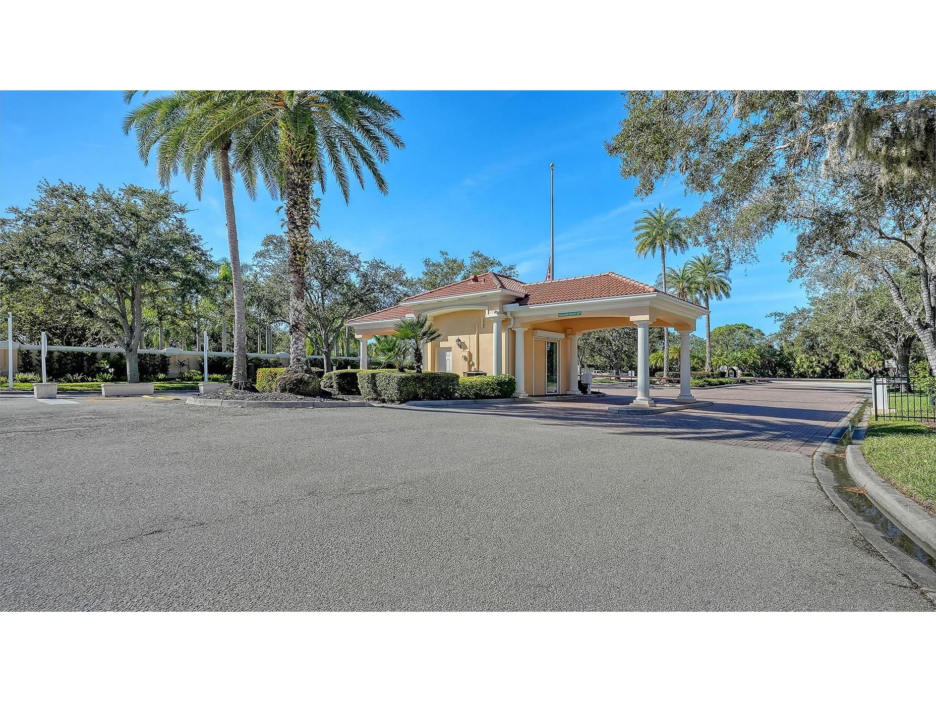 5867 Helicon Place Sarasota FL 34238 A4689669 image63