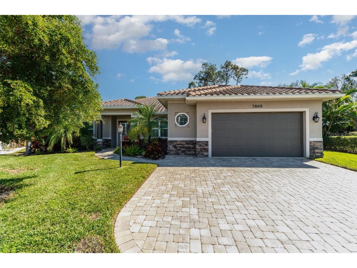 5868 Meriwether Place Sarasota FL 34232 A4630249 image1