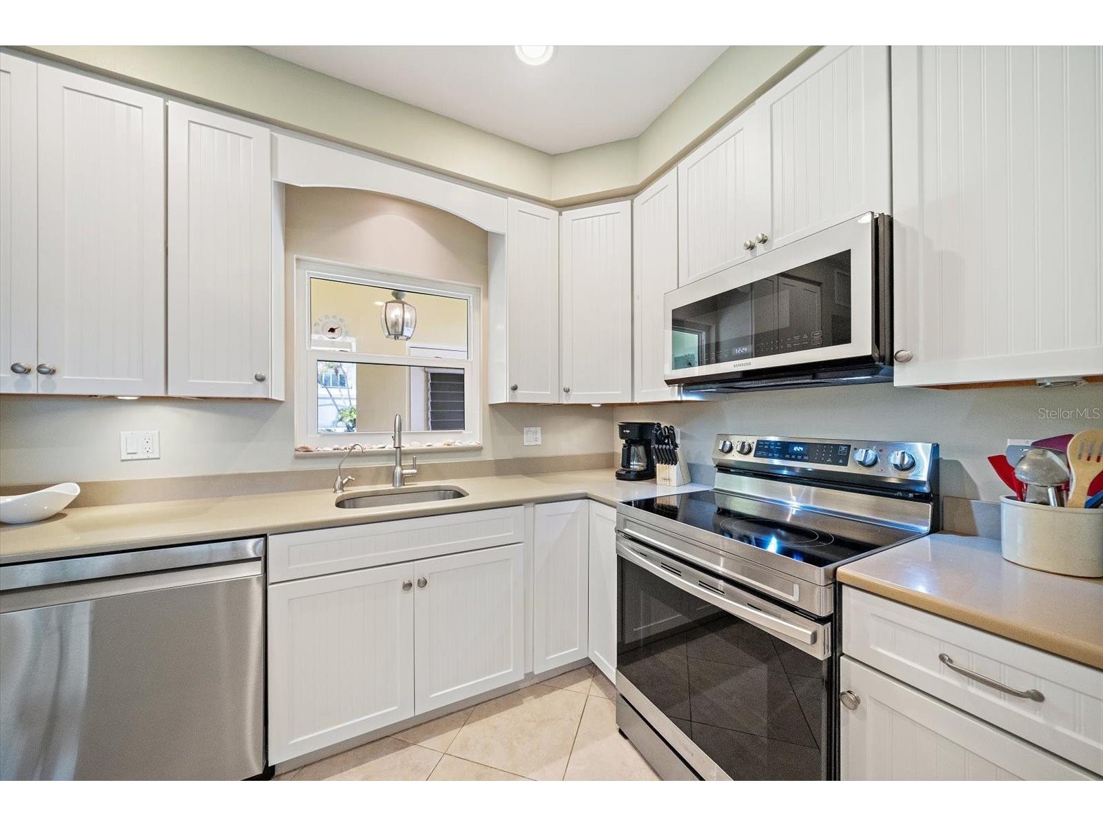 5869 Tidewood Avenue #7 Sarasota FL 34231 A4693002 image7