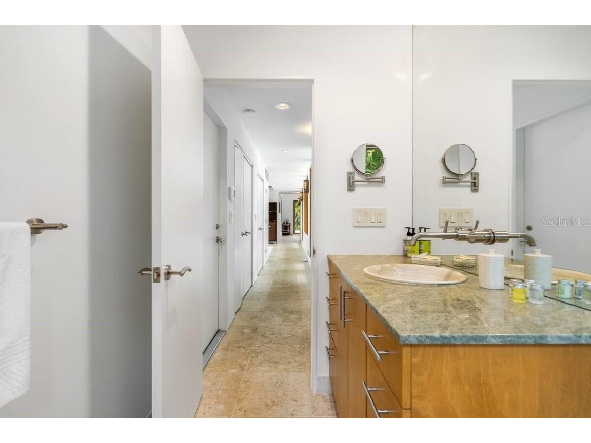 587 47th Street Sarasota FL 34234 A4662279 image12