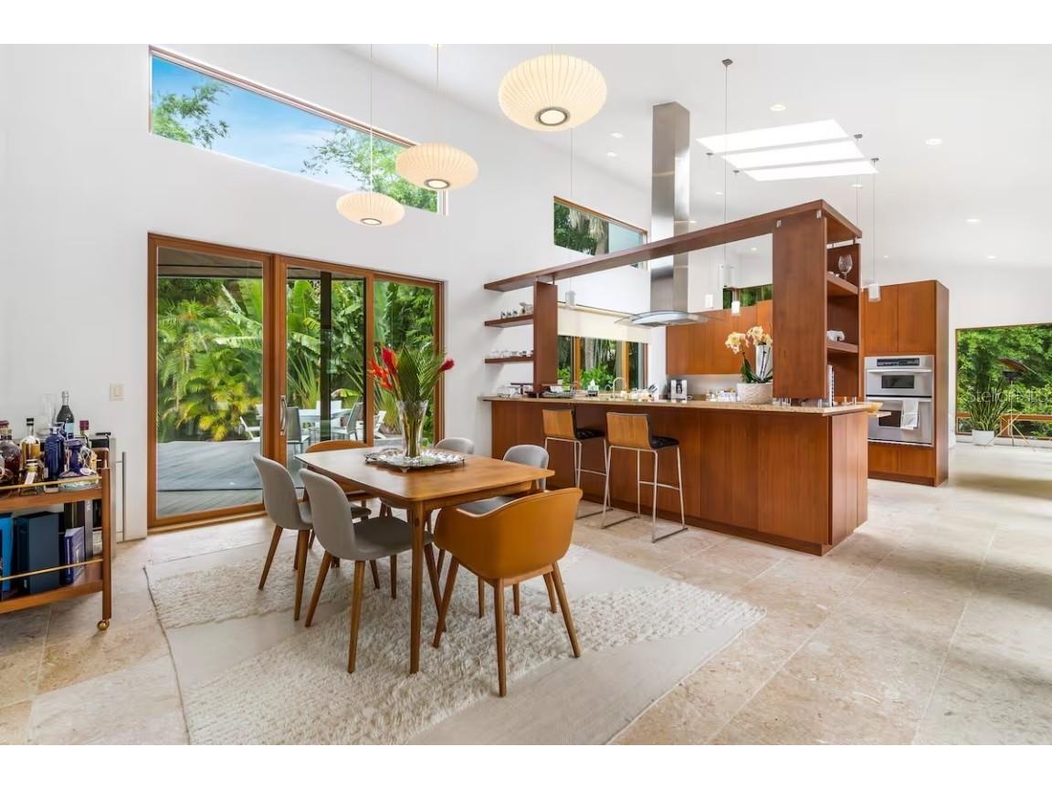 587 47th Street Sarasota FL 34234 A4662279 image17