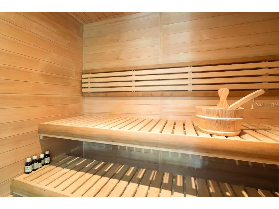 587 47th Street Sarasota FL 34234 A4662279 image19