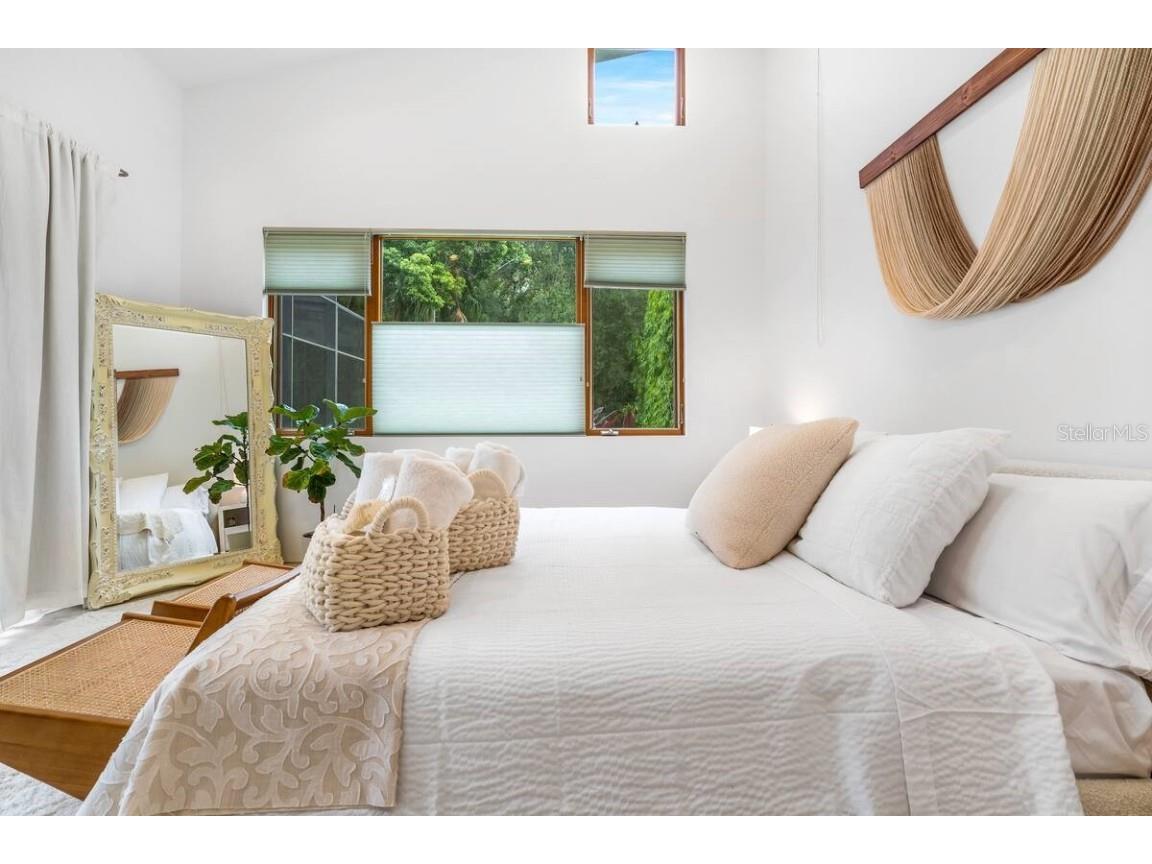 587 47th Street Sarasota FL 34234 A4662279 image6