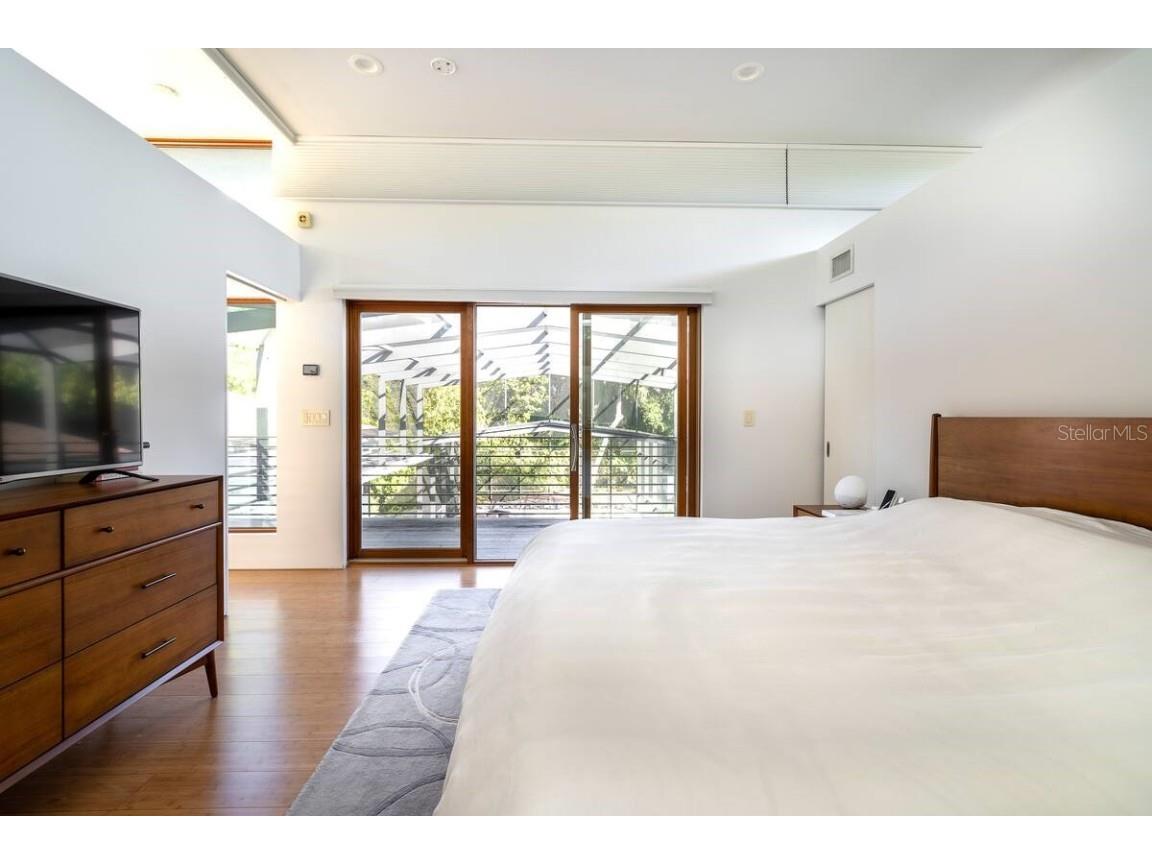 587 47th Street Sarasota FL 34234 A4662279 image8