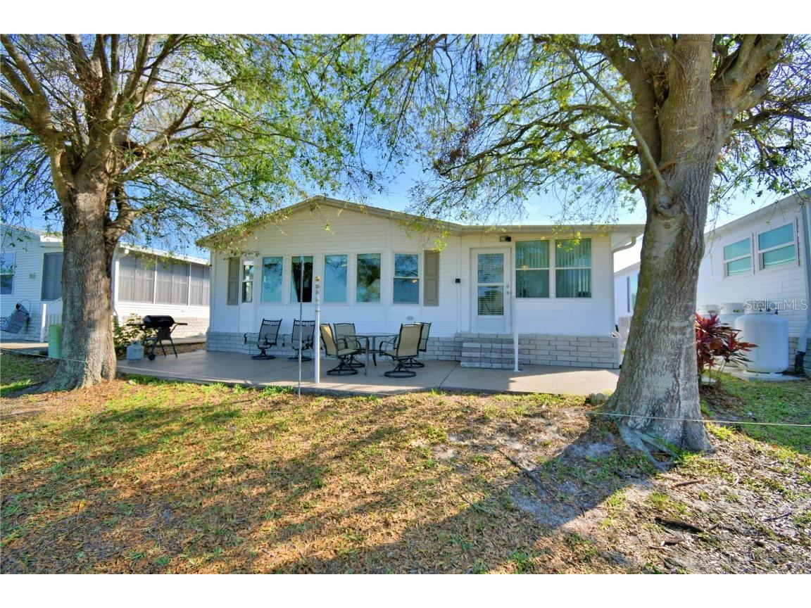 587 Village Boulevard Frostproof FL 33843 - Lily Lake K4902812 image1