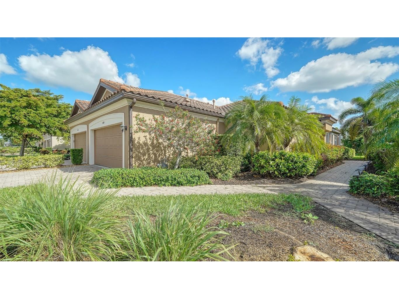 5870 Cavano Drive Sarasota FL 34231 A4629070 image1