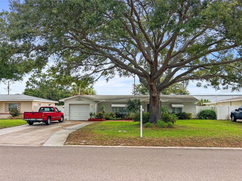 5871 52nd Avenue N Kenneth City FL 33709 U8210932 image1