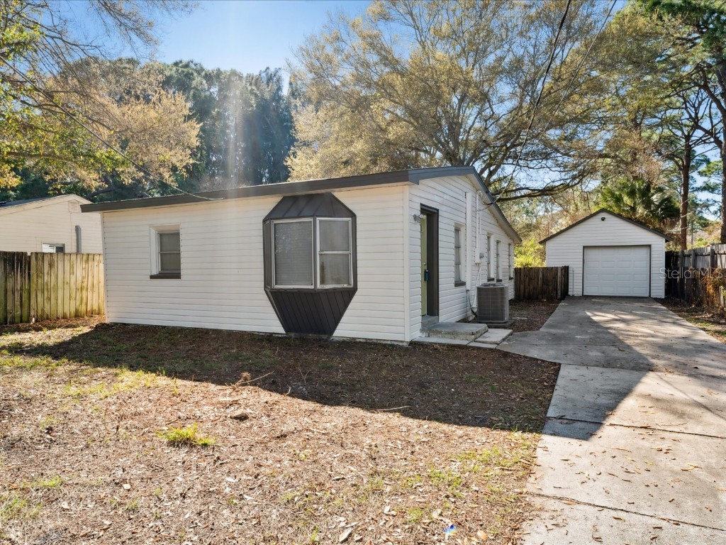 5872 62nd Street N Saint Petersburg FL 33709 T3505974 image1
