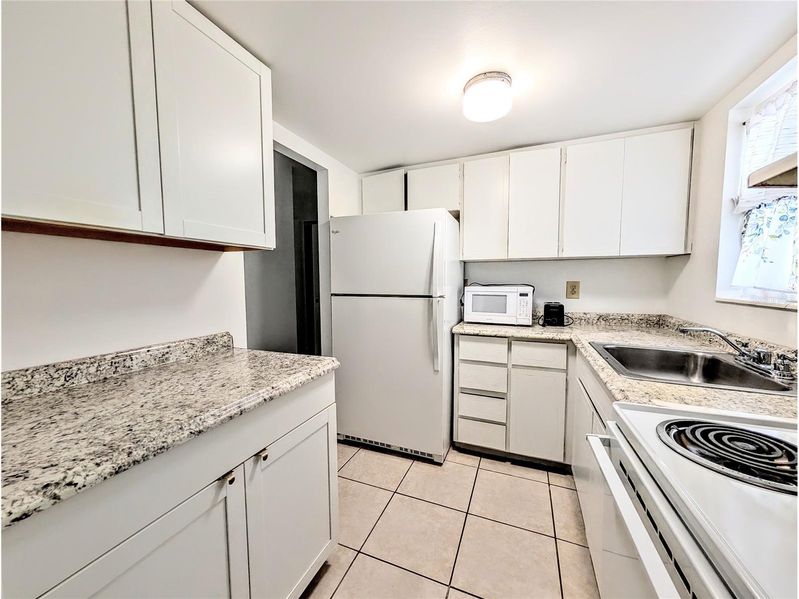 5872 Easy Street #L2 Bradenton FL 34207 A4699185 image2