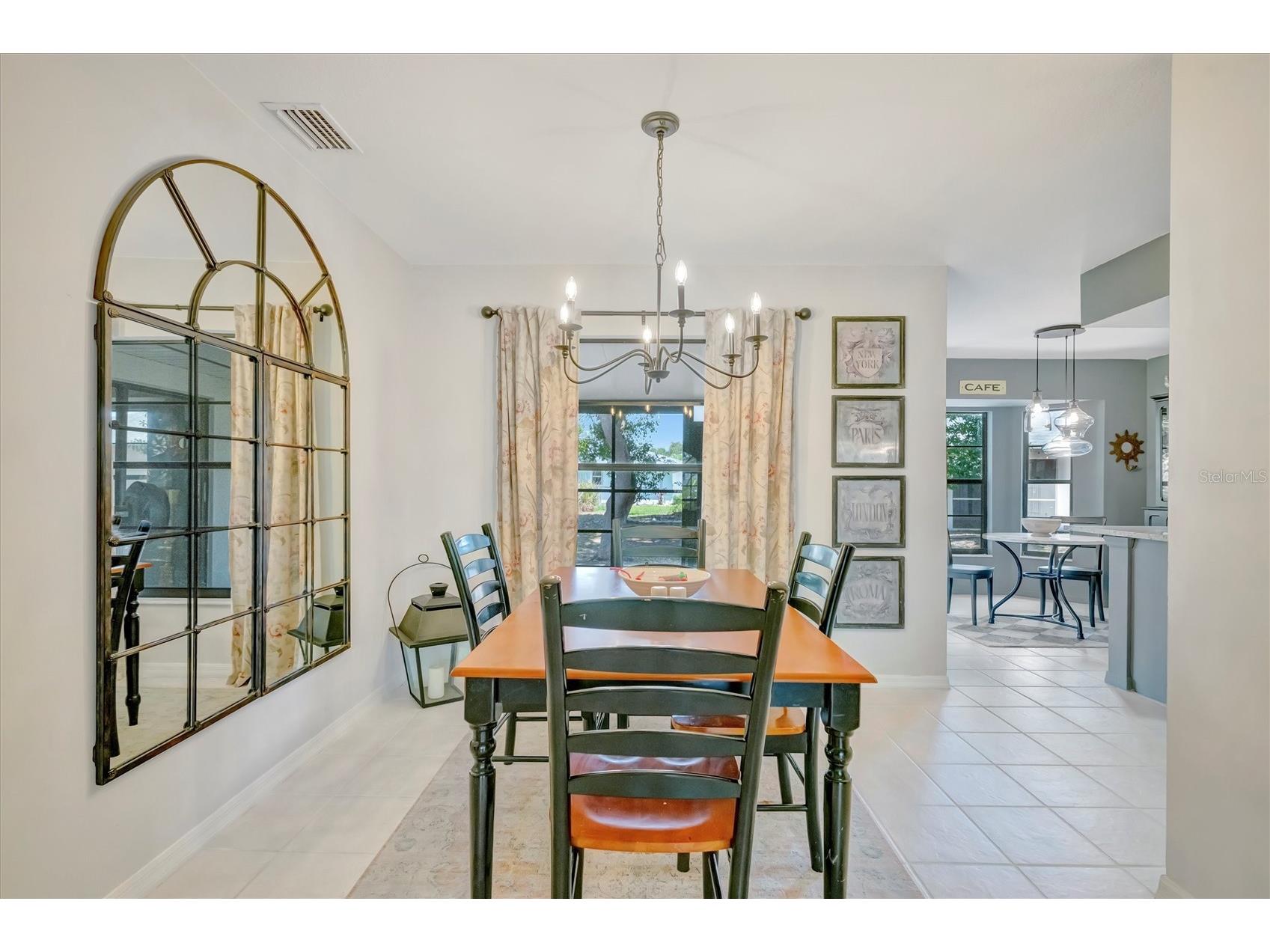 5872 Pauma Court Sarasota FL 34232 A4694714 image10
