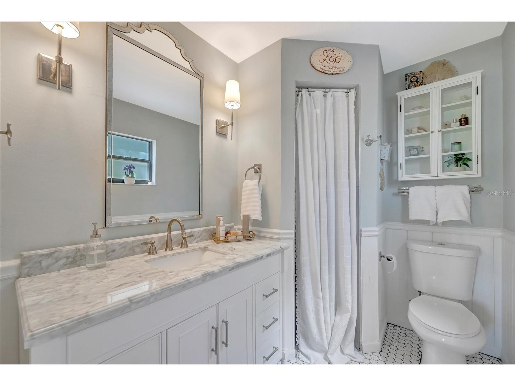 5872 Pauma Court Sarasota FL 34232 A4694714 image32