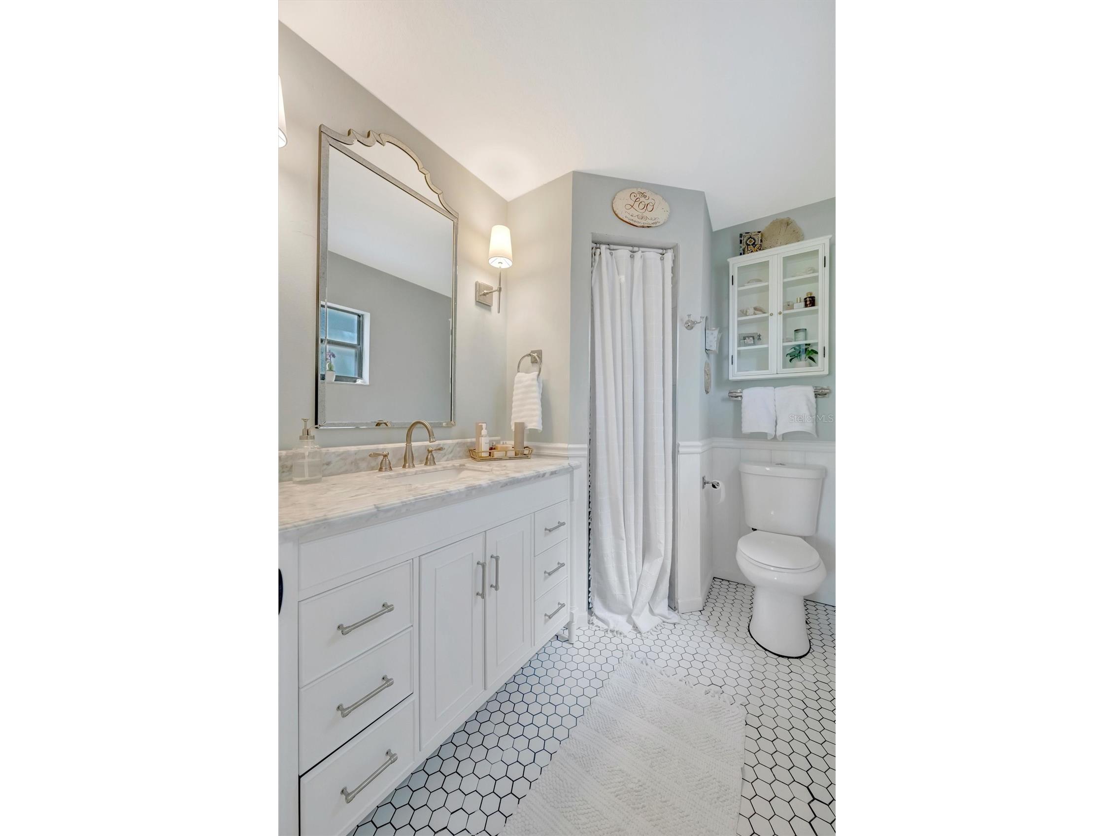5872 Pauma Court Sarasota FL 34232 A4694714 image33