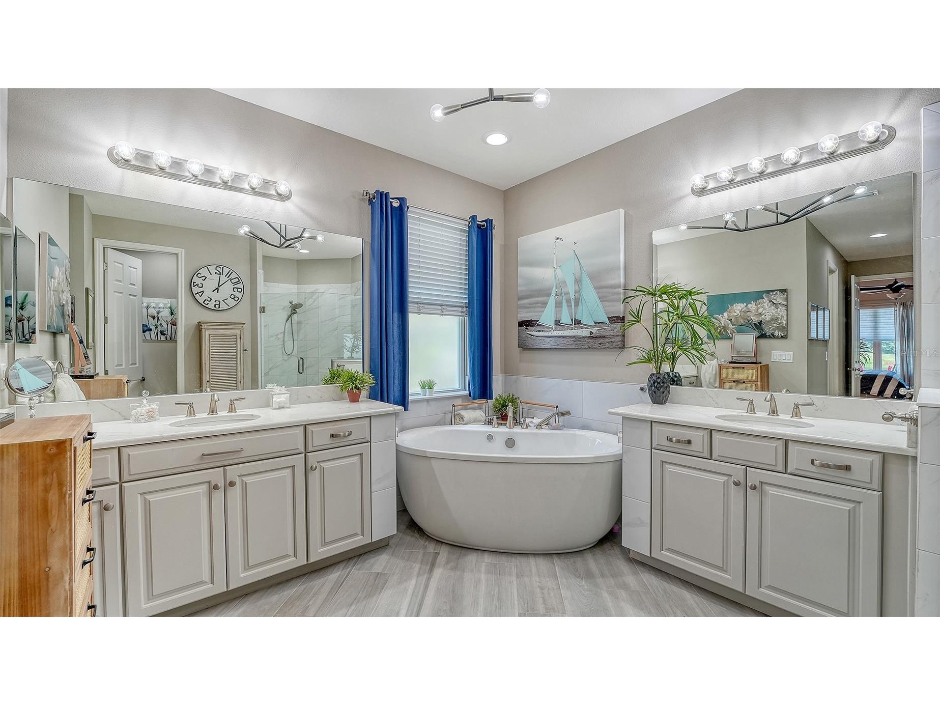 5873 Anise Drive Sarasota FL 34238 A4698161 image25
