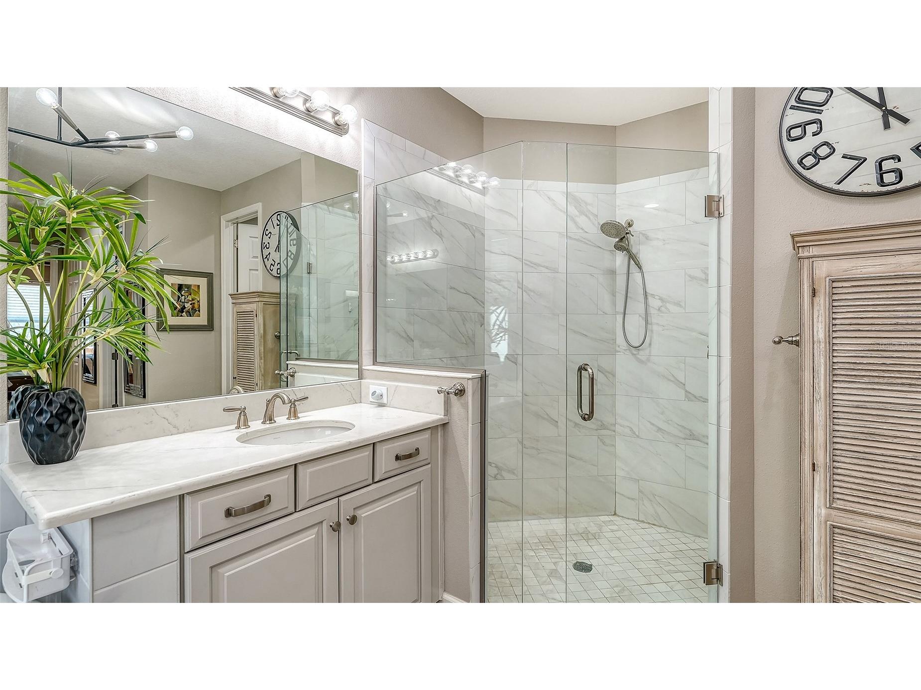 5873 Anise Drive Sarasota FL 34238 A4698161 image27