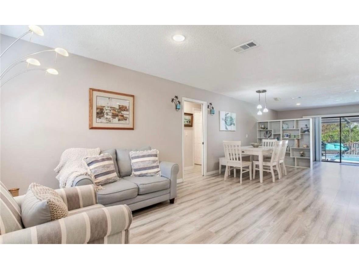 5875 Bay Pines Lakes Boulevard Saint Petersburg FL 33708 TB8497057 image2
