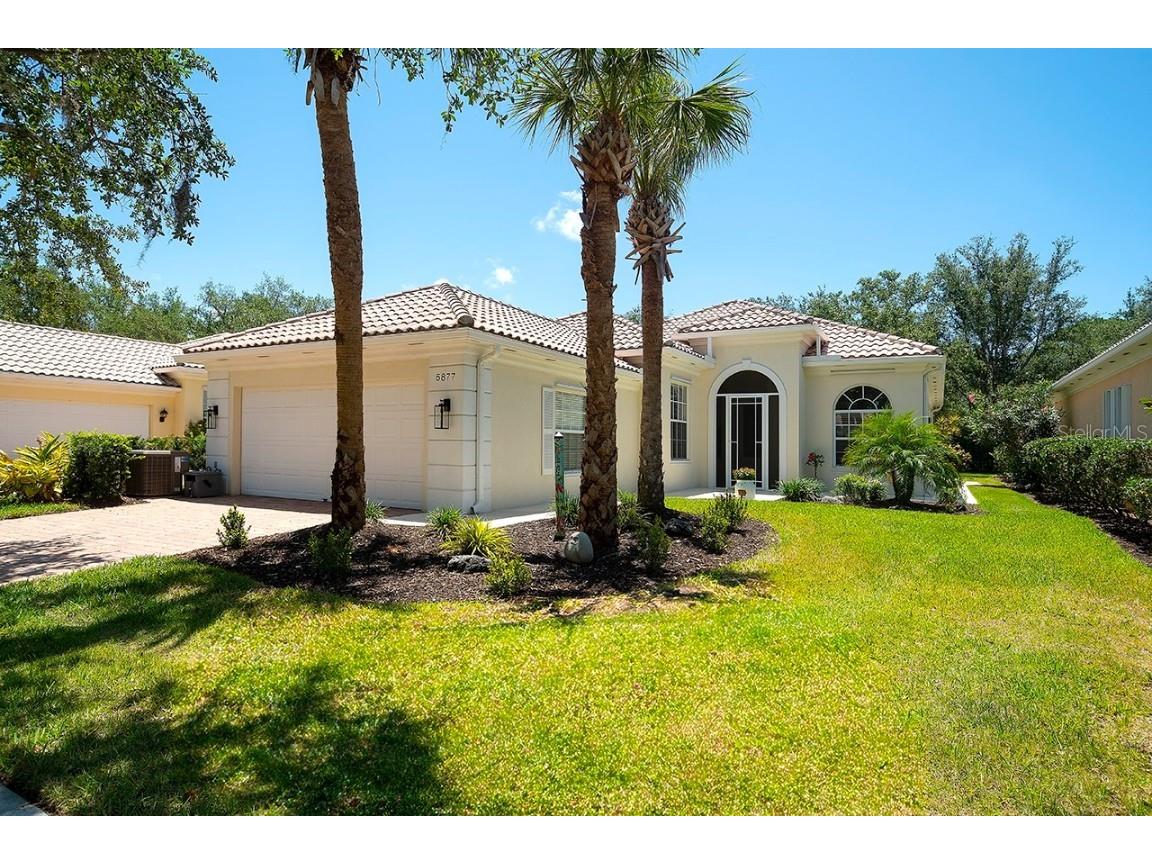 5877 Ferrara Drive Sarasota FL 34238 A4652663 image1