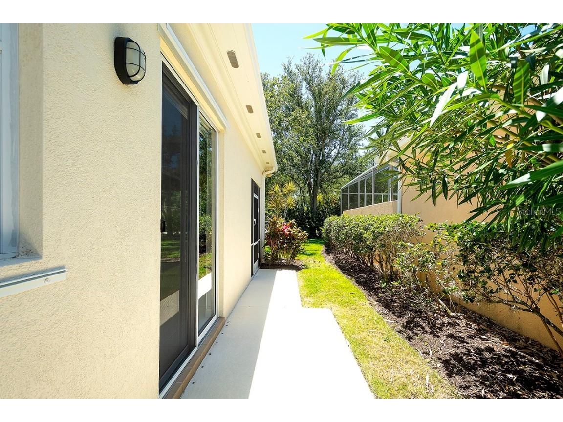 5877 Ferrara Drive Sarasota FL 34238 A4652663 image11