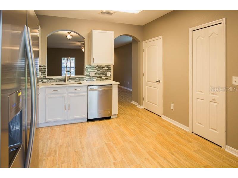 5879 Fishhawk Ridge Drive Lithia FL 33547 TB8517469 image4