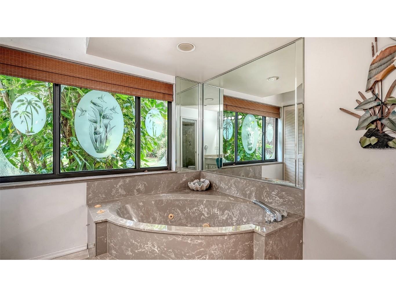 5879 Ravenwood Drive Sarasota FL 34243 A4660207 image26