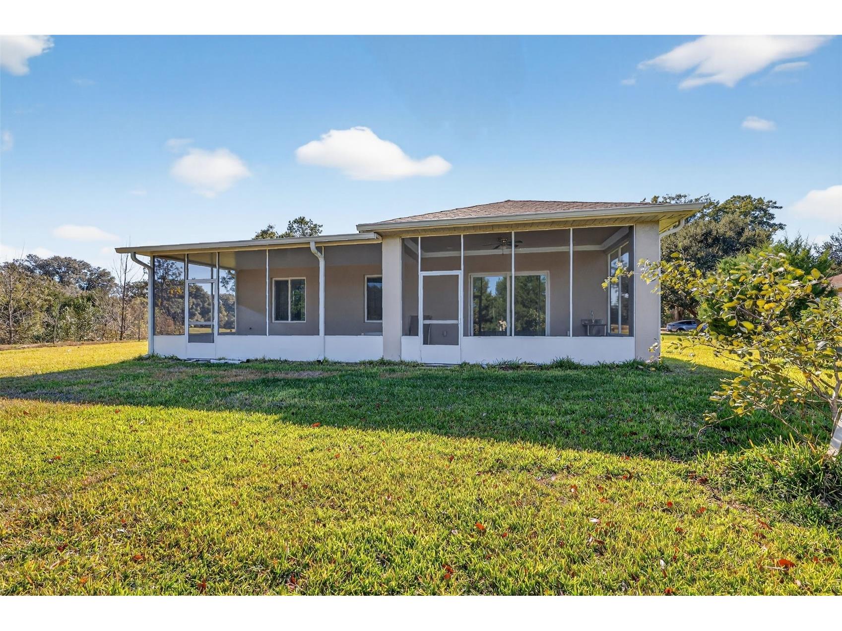 588 Dowling Circle Lady Lake FL 32159 TB8455649 image3