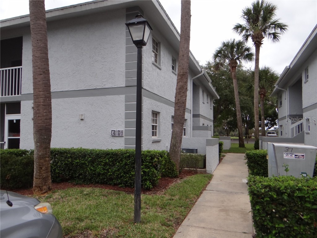 588 Fairways Lane #E201 Ocala FL 34472 OM647400 image1