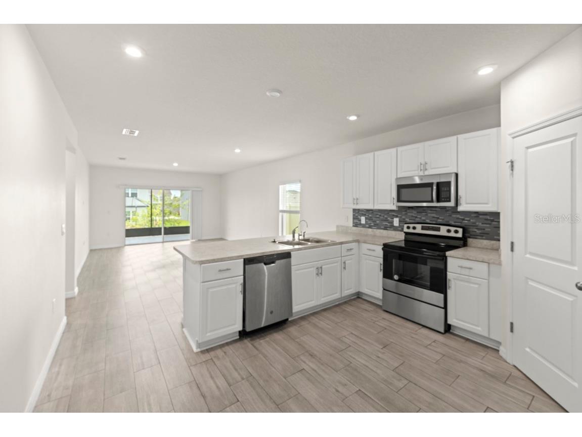 588 Meadow Bend Drive Davenport FL 33837 S5130245 image6