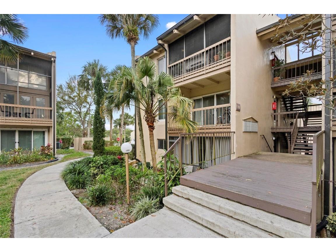 588 Orange Drive #132 Altamonte Springs FL 32701 - LAKE ORIENTA O6185833 image1