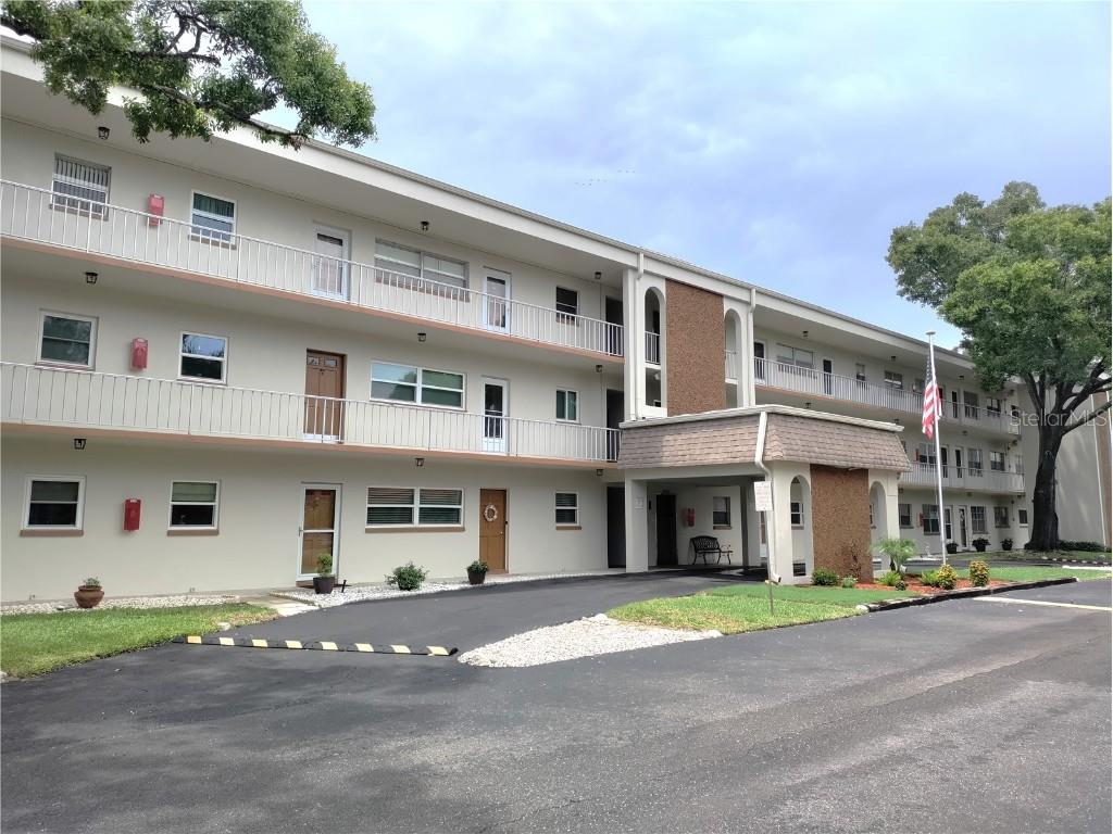 5880 38th Avenue N #304 Saint Petersburg FL 33710 T3546008 image1