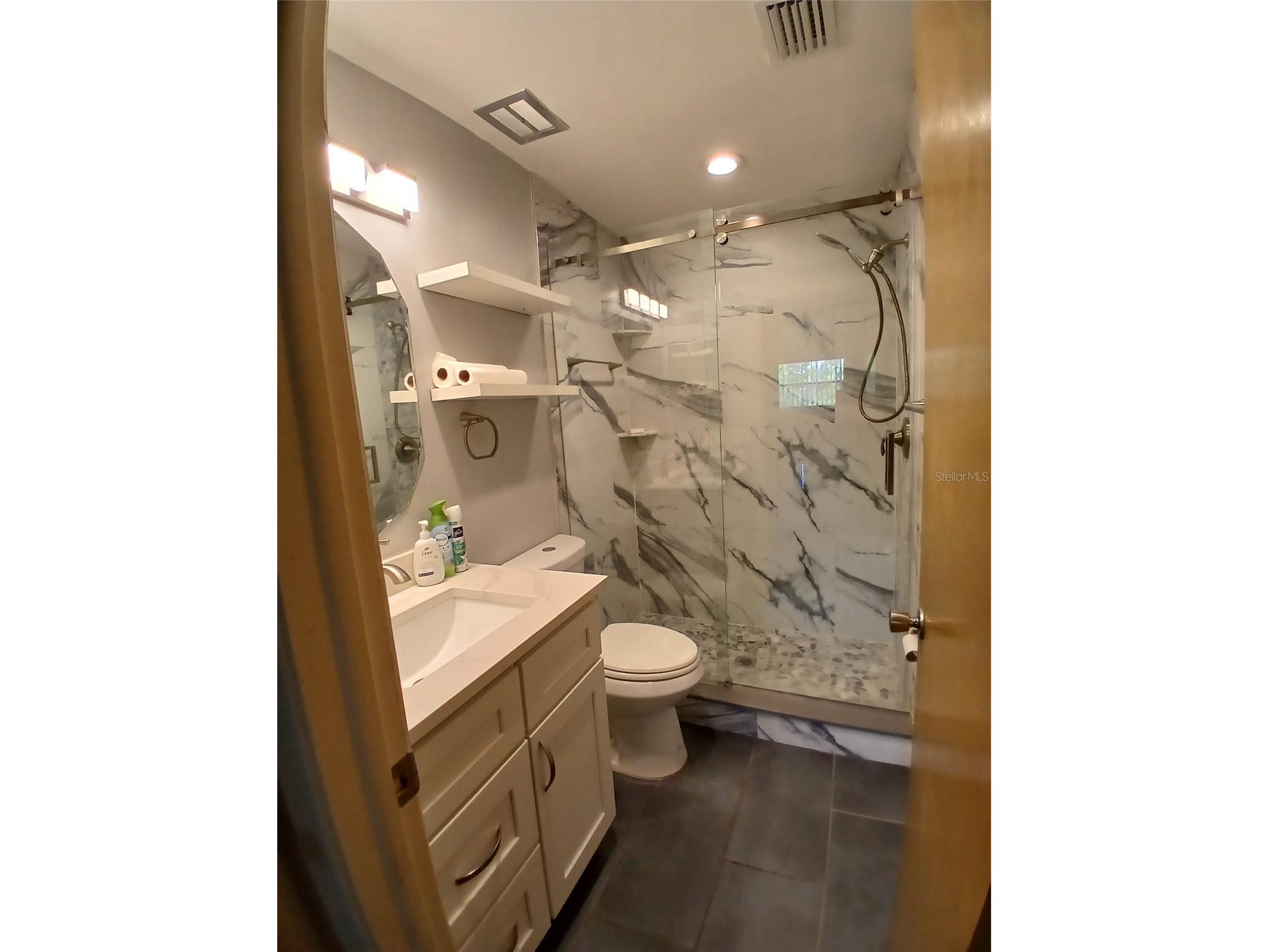 5880 38th Avenue N #304 Saint Petersburg FL 33710 TB8496305 image12