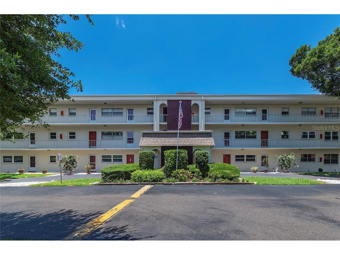 5880 38th Avenue N #305 Saint Petersburg FL 33710 TB8339085 image1