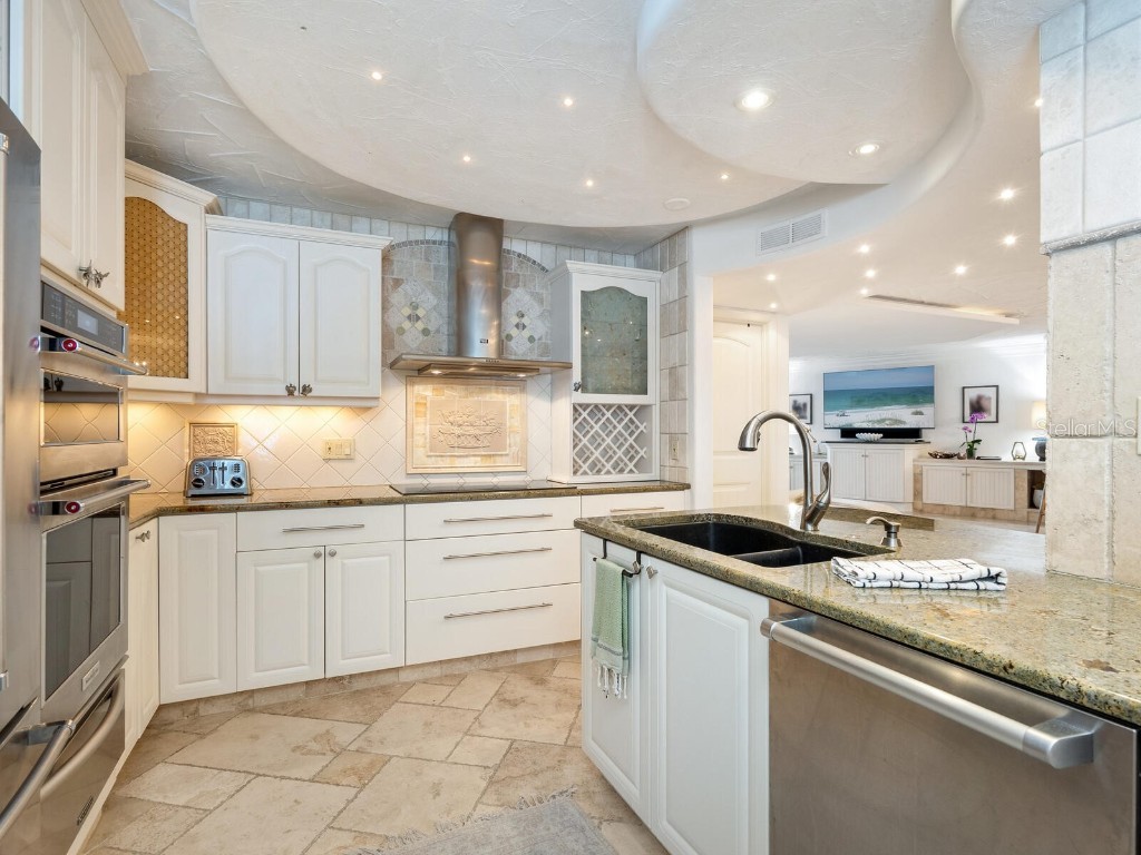 5880 Midnight Pass Road #207 Sarasota FL 34242 - BEACH FRONT CONDO ON GULF A4653410 image10