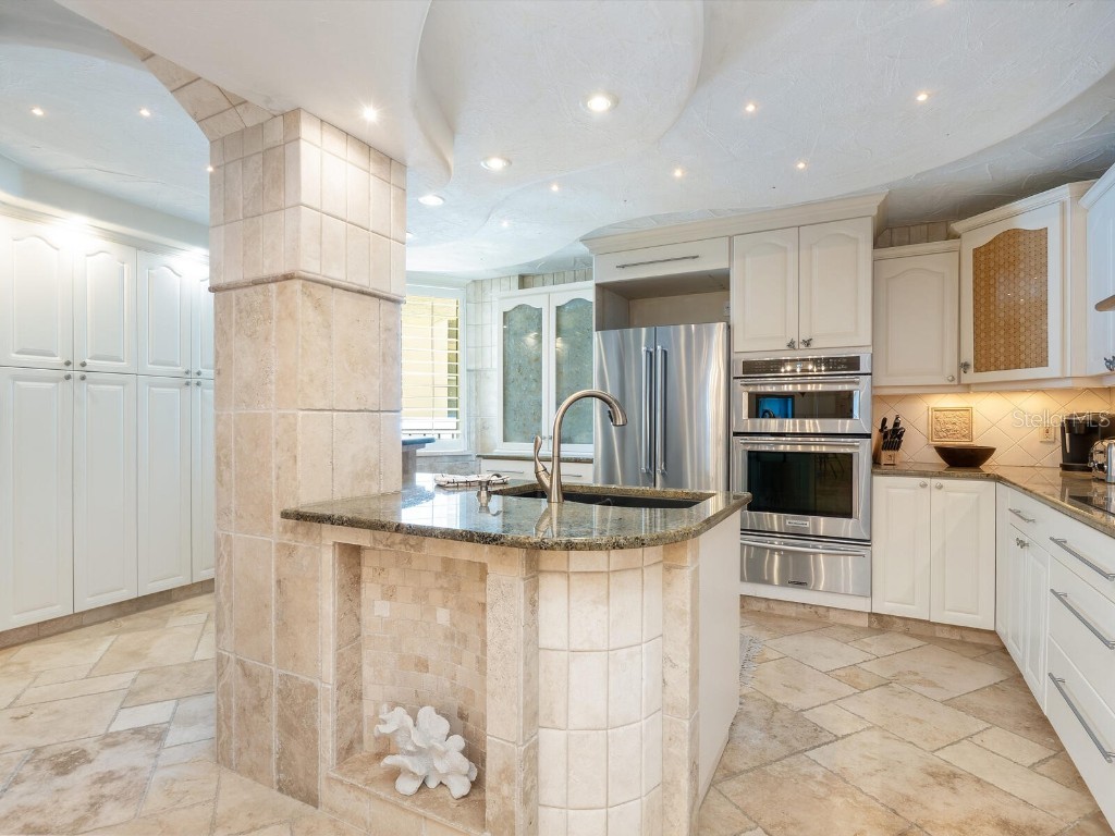 5880 Midnight Pass Road #207 Sarasota FL 34242 - BEACH FRONT CONDO ON GULF A4653410 image8