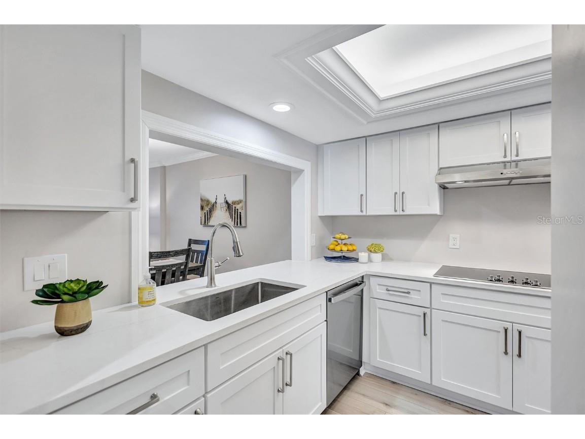 5880 Midnight Pass Road #306 Sarasota FL 34242 - GULF OF MEXICO A4665457 image10