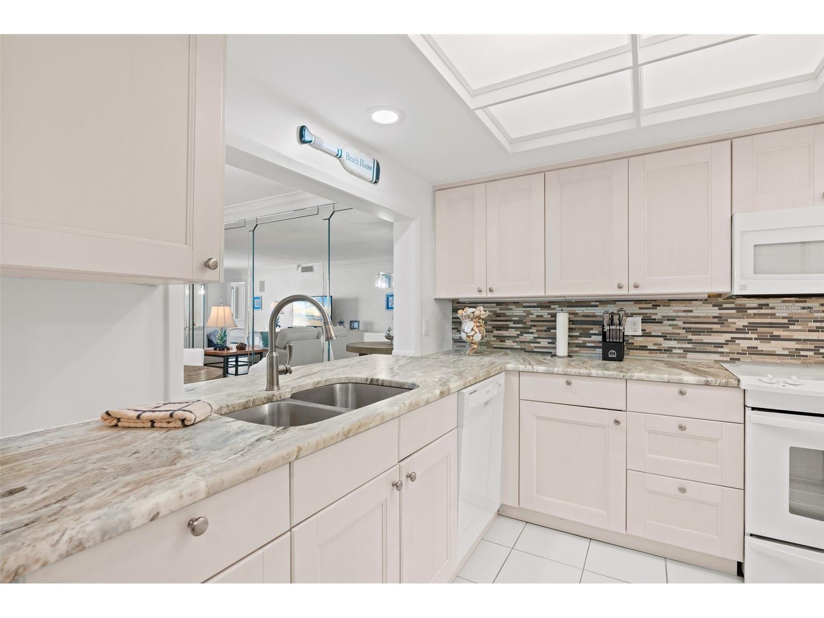 5880 Midnight Pass Road #605 Sarasota FL 34242 A4683118 image10