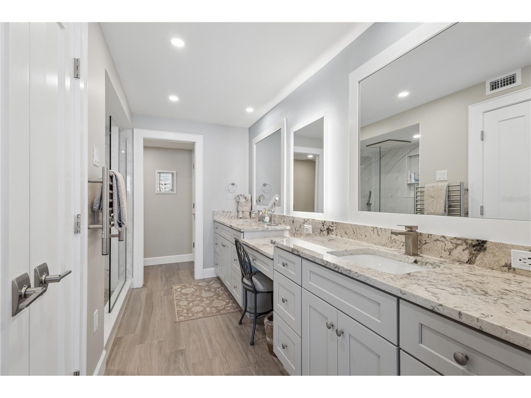 5880 Midnight Pass Road #704 Sarasota FL 34242 - GULF OF MEXICO A4685065 image18