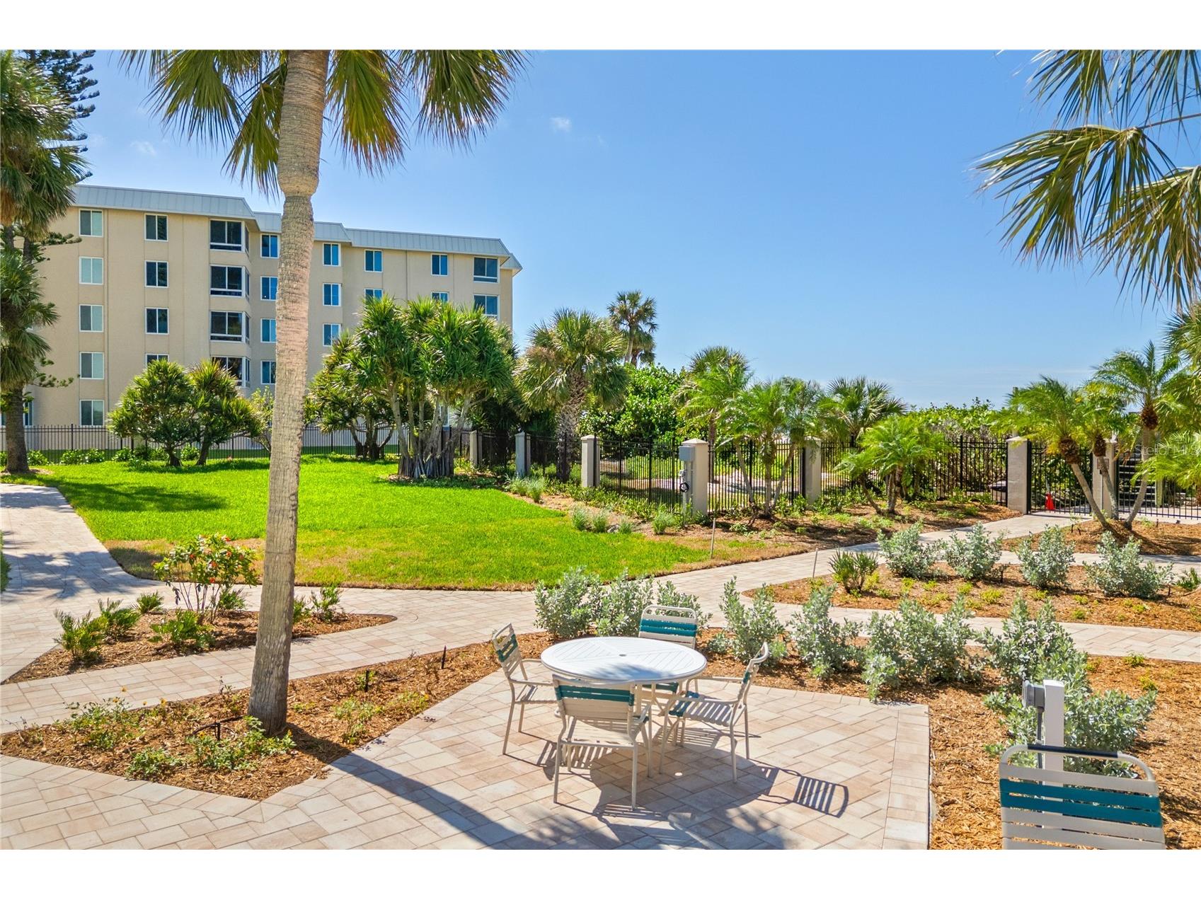 5880 Midnight Pass Road #704 Sarasota FL 34242 - GULF OF MEXICO A4685065 image34