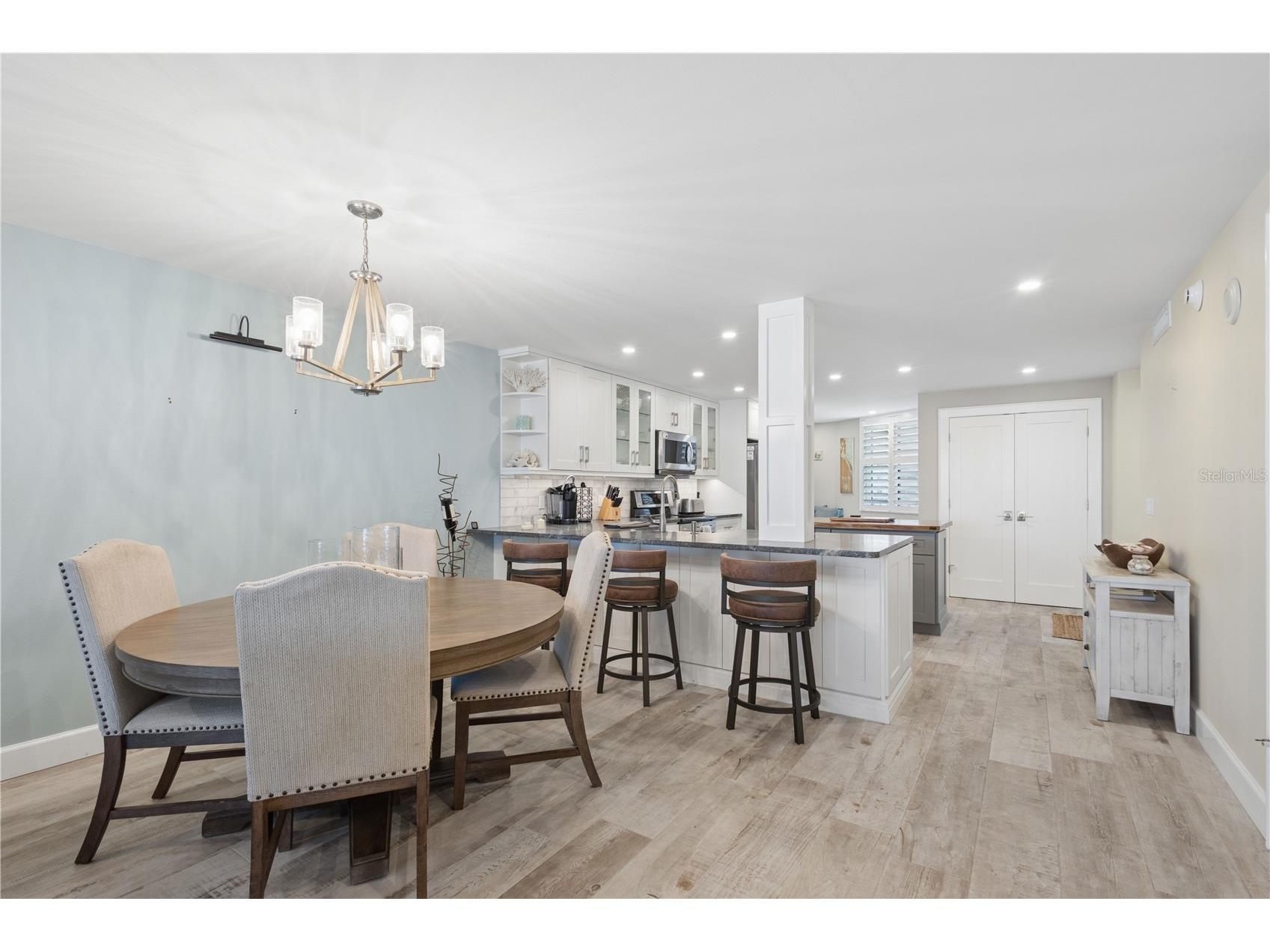 5880 Midnight Pass Road #704 Sarasota FL 34242 - GULF OF MEXICO A4685065 image8