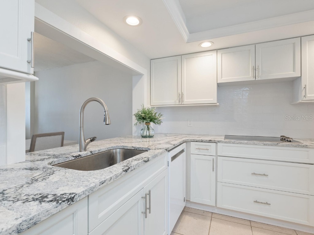 5880 Midnight Pass Road #906 Sarasota FL 34242 - GULF OF MEXICO A4670194 image15