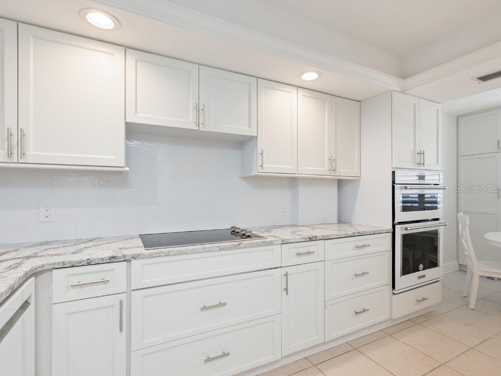 5880 Midnight Pass Road #906 Sarasota FL 34242 - GULF OF MEXICO A4670194 image17