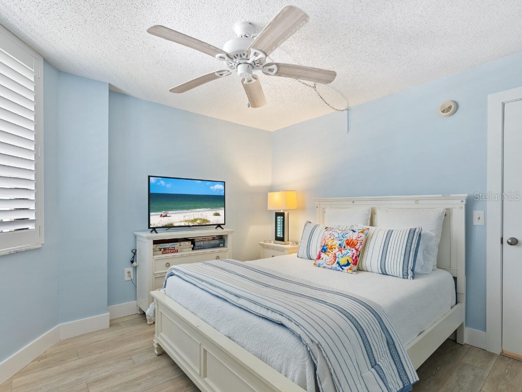 5880 Midnight Pass Road #906 Sarasota FL 34242 - GULF OF MEXICO A4670194 image25