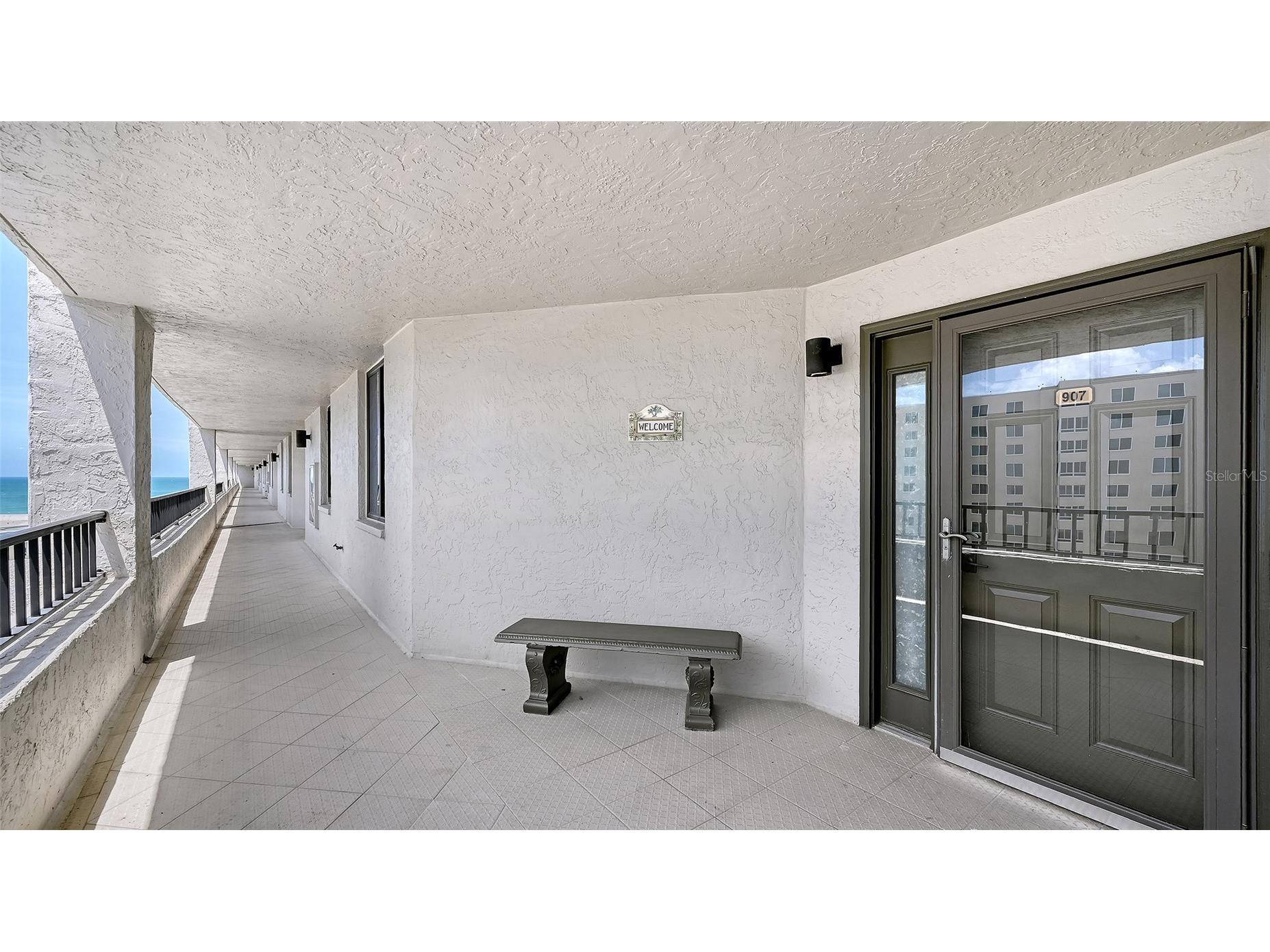 5880 Midnight Pass Road #907 Sarasota FL 34242 A4694262 image2