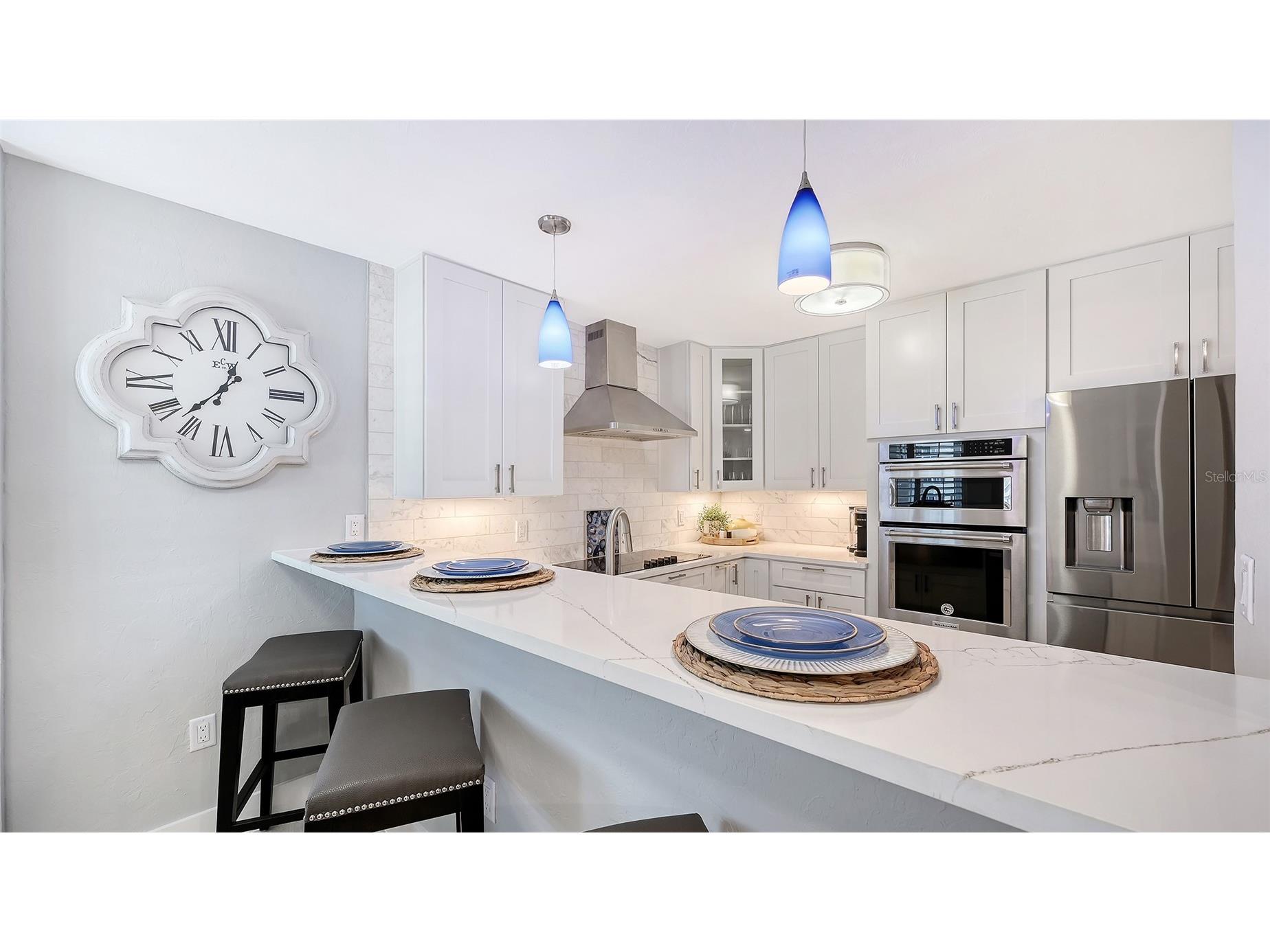 5880 Midnight Pass Road #907 Sarasota FL 34242 A4694262 image27