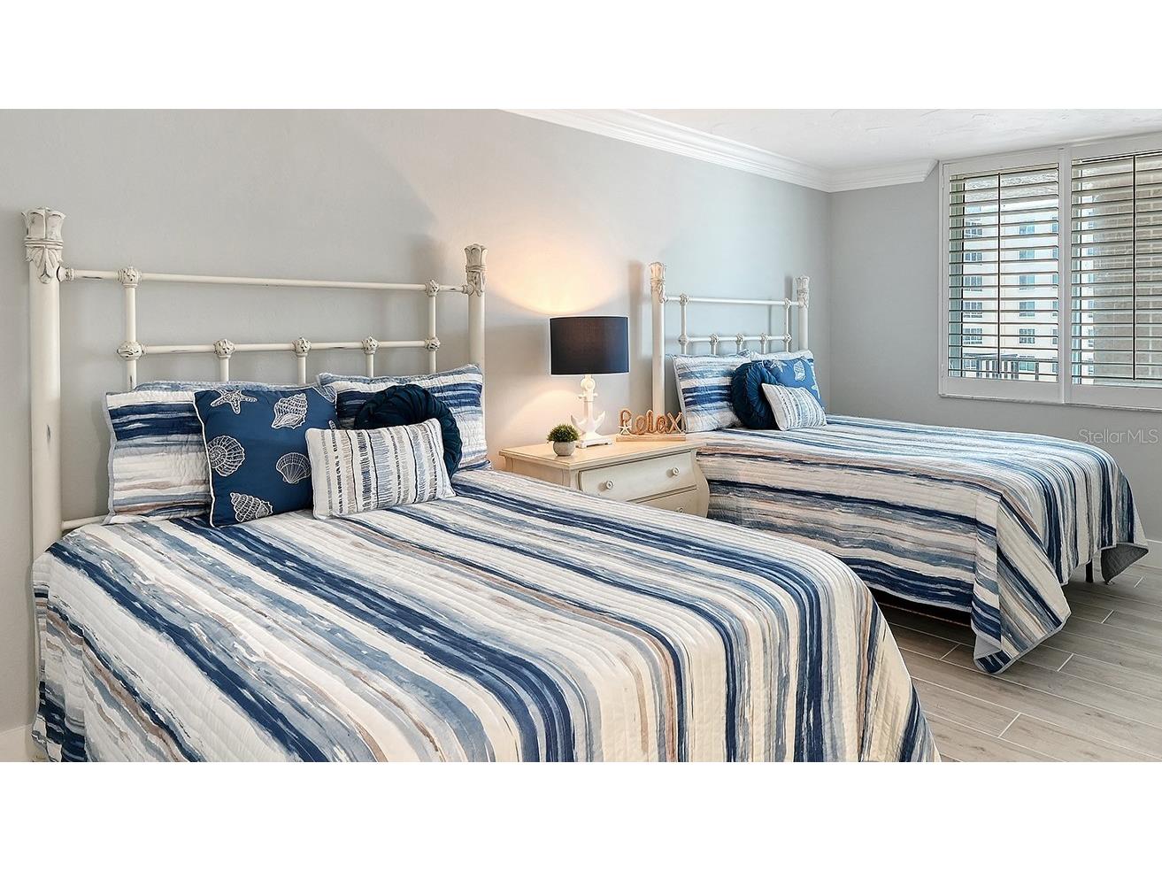 5880 Midnight Pass Road #907 Sarasota FL 34242 A4694262 image39