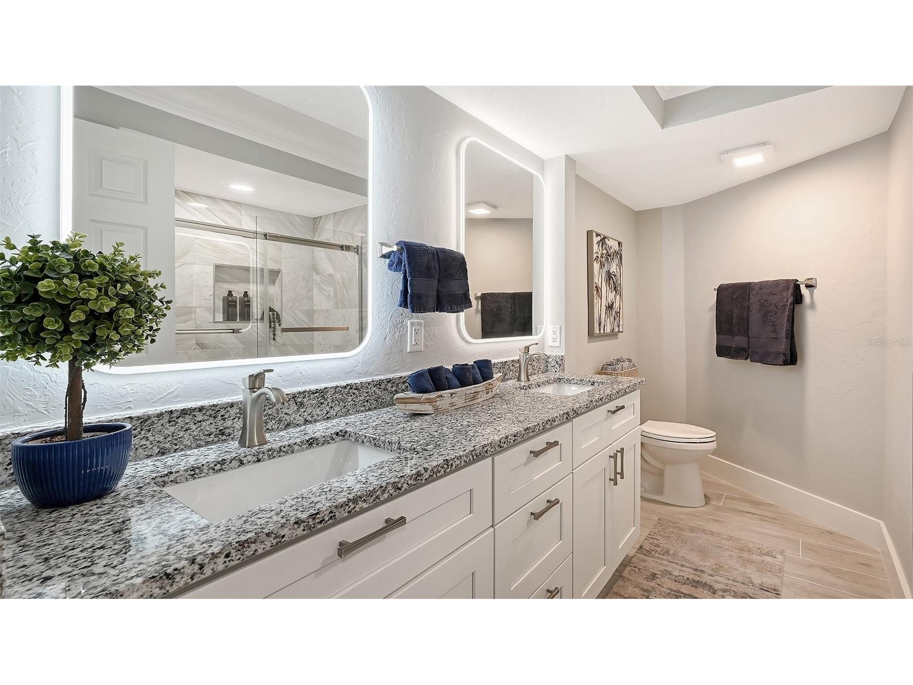 5880 Midnight Pass Road #907 Sarasota FL 34242 A4694262 image43