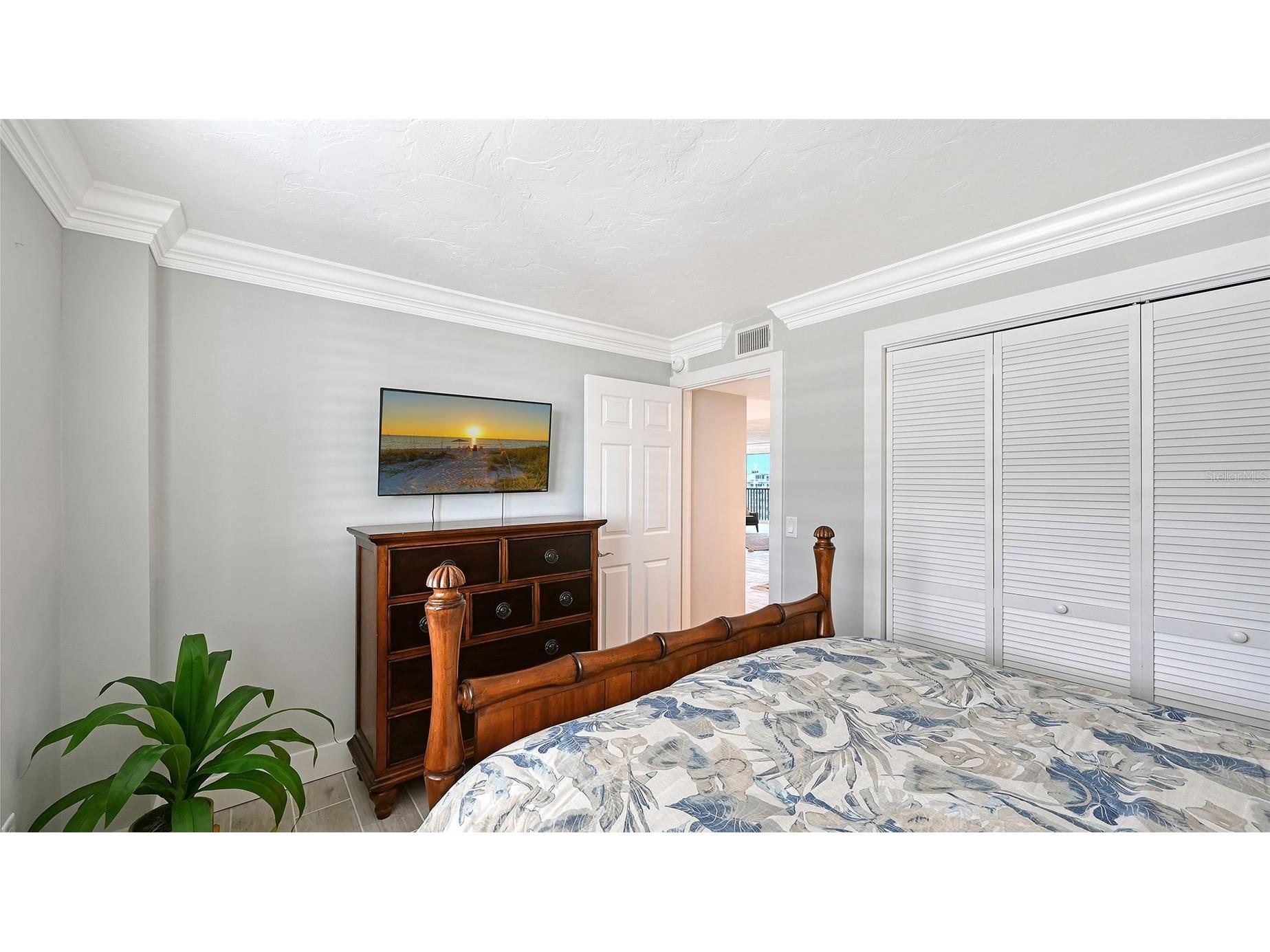 5880 Midnight Pass Road #907 Sarasota FL 34242 A4694262 image47